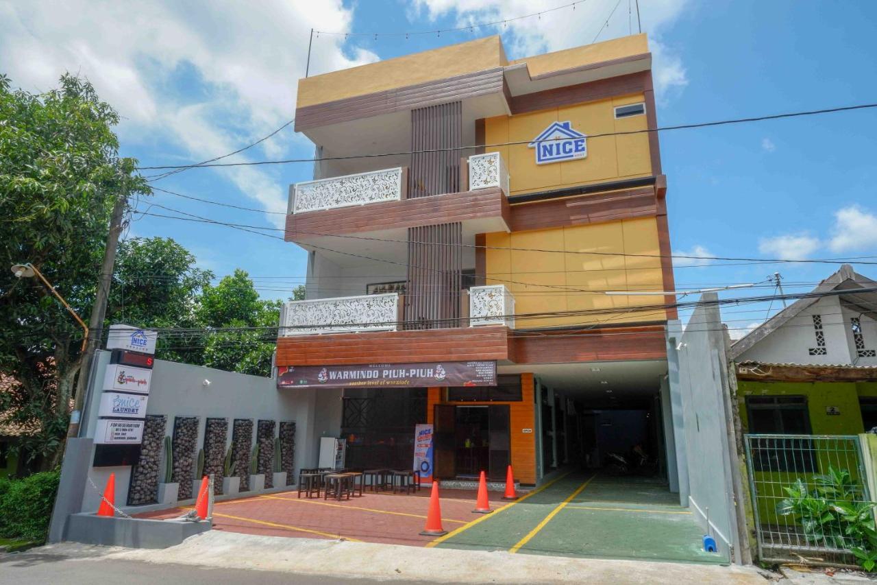 Reddoorz Plus Near Patung Kuda Undip Jatingaleh Esterno foto