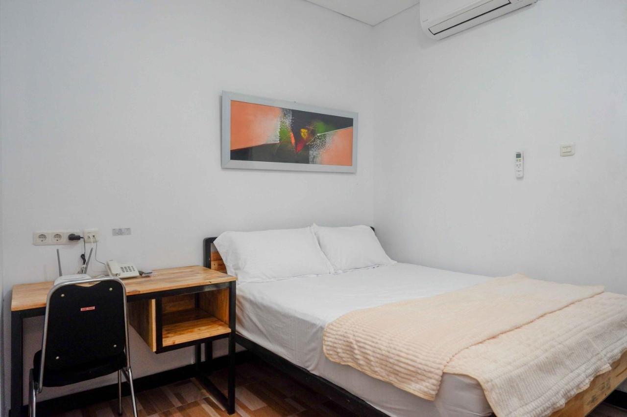 Reddoorz Plus Near Patung Kuda Undip Jatingaleh Esterno foto