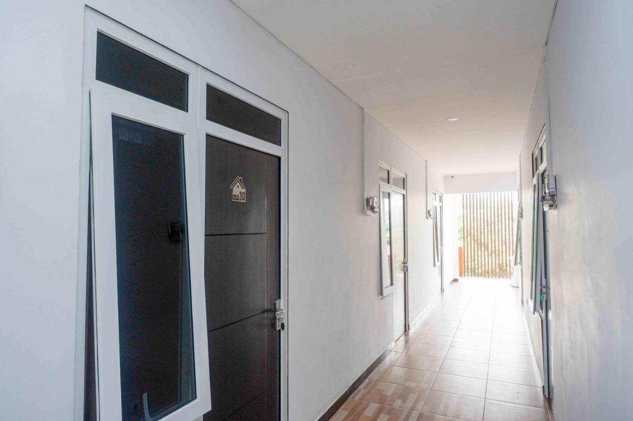 Reddoorz Plus Near Patung Kuda Undip Jatingaleh Esterno foto