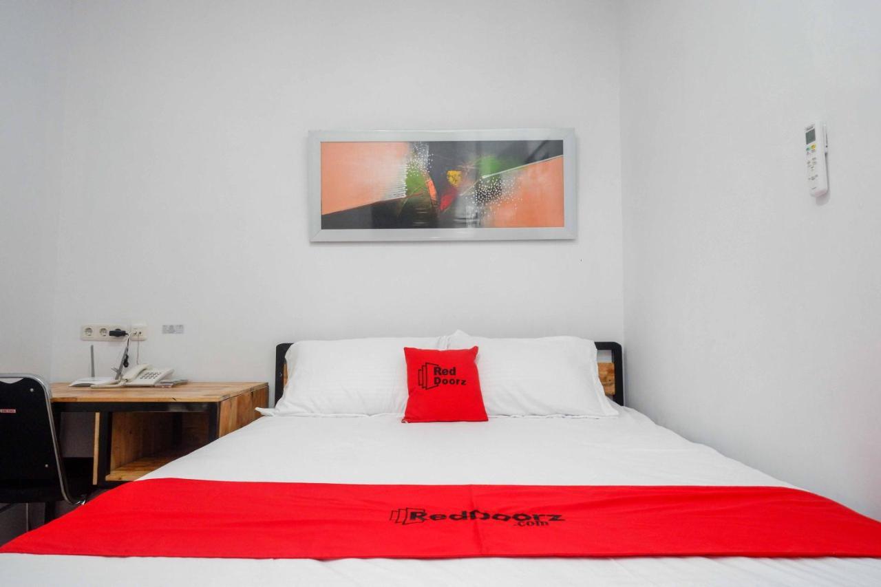 Reddoorz Plus Near Patung Kuda Undip Jatingaleh Esterno foto