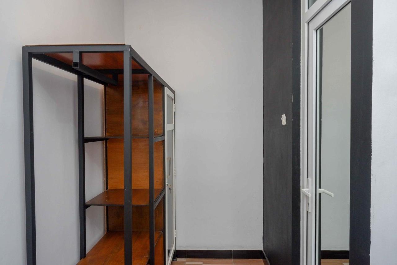 Reddoorz Plus Near Patung Kuda Undip Jatingaleh Esterno foto